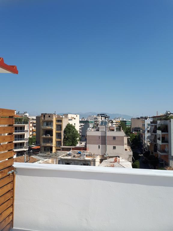 Apartamento Dipson'S At Gazi Atenas Exterior foto